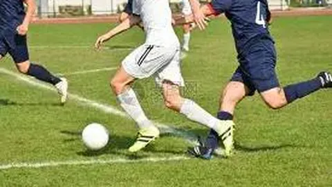 张曼玉在小红书走红，资深艺人重返社交圈备受关注！