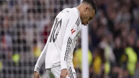 郑钦文红土赛季首战查尔斯顿，成功无缝衔接新赛季